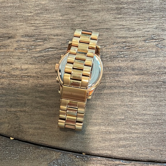 Michael kors watch - Picture 3 of 4